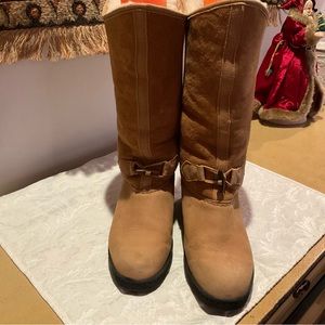 EUC Vintage Sorel Boots with Toggle